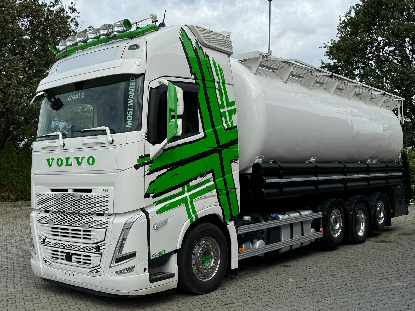 VOLVO FH 540 8x2 EURO6 SILO Lindner Fischer Pellets 35000 L