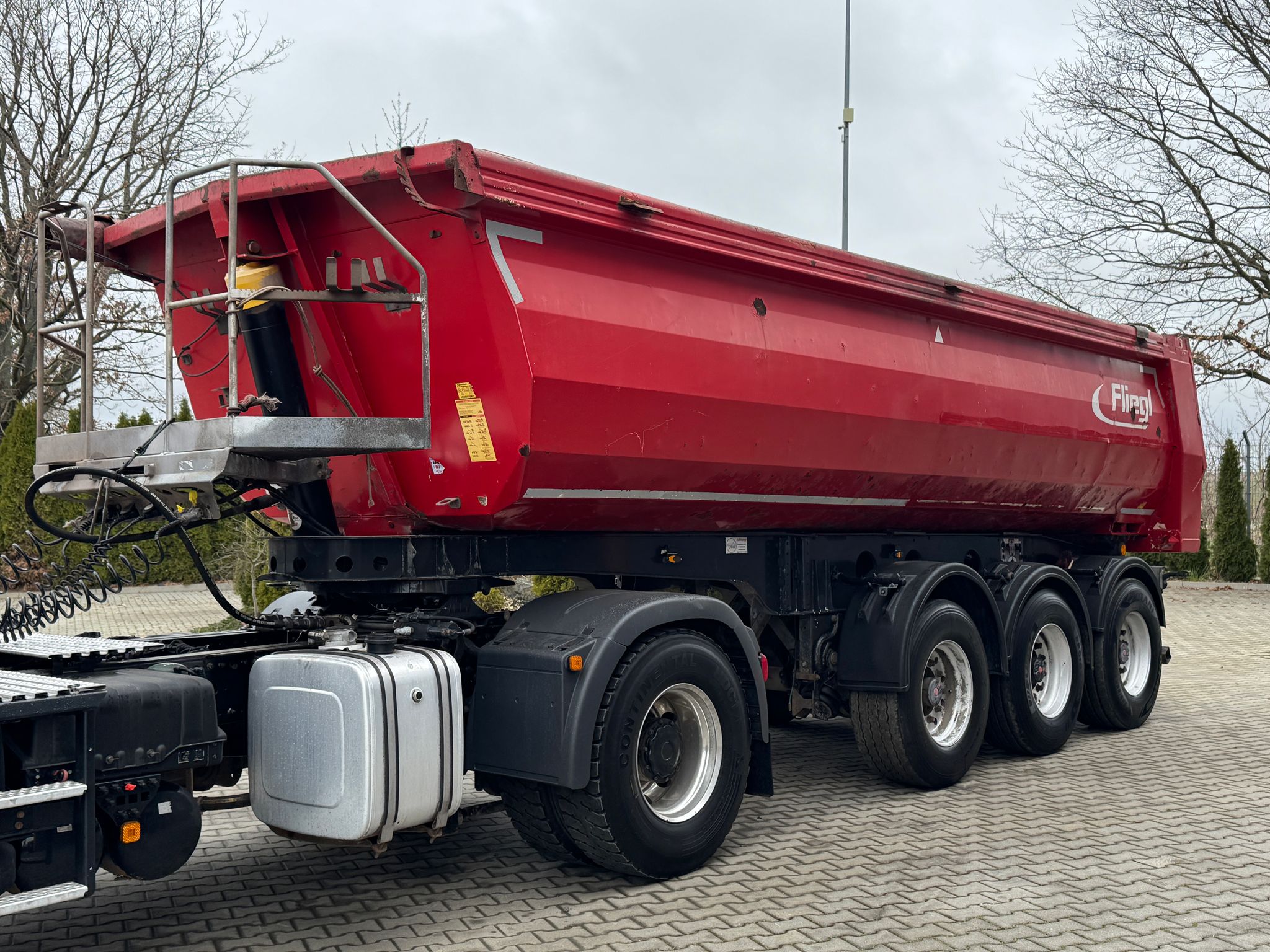 FLIEGL DHKS 390 NACZEPA WYWROTKA