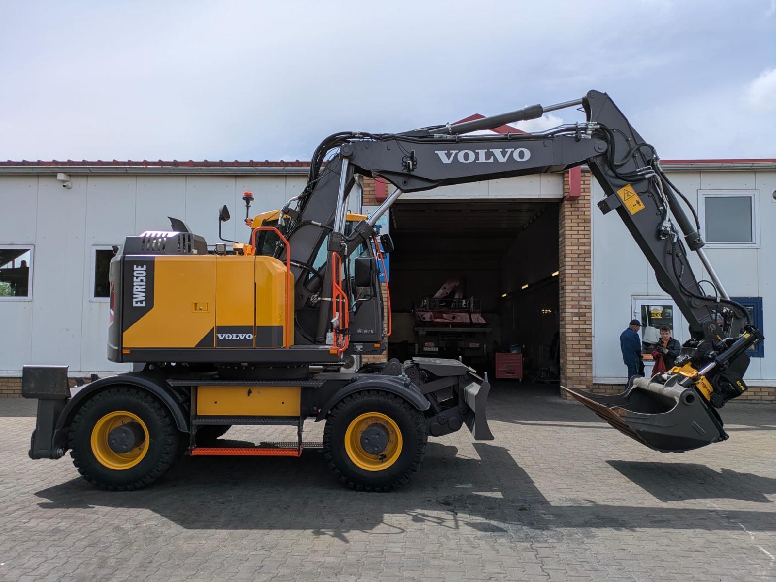 VOLVO EWR150E KOPARKA KOŁOWA (NEW)
