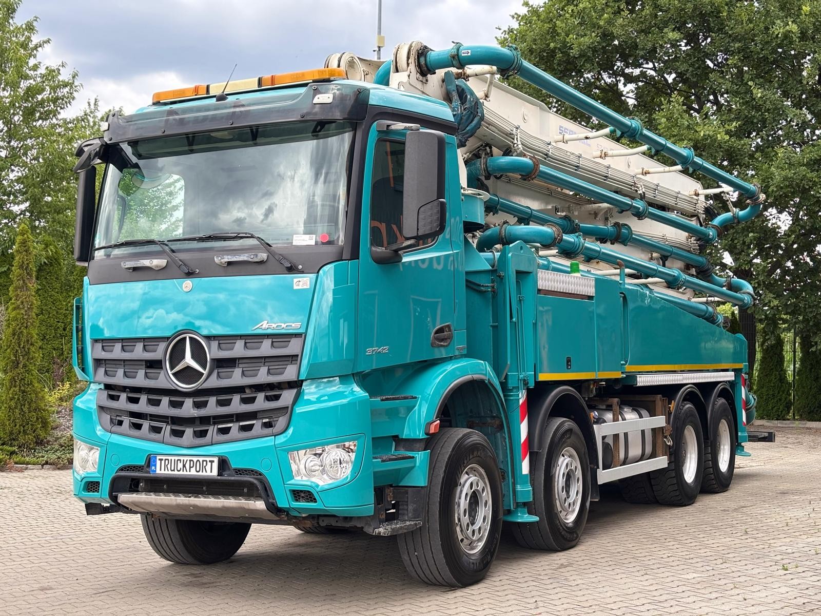 MB AROCS 3742 8x4 EURO6 POMPA DO BETONU SERMAC 5Z42