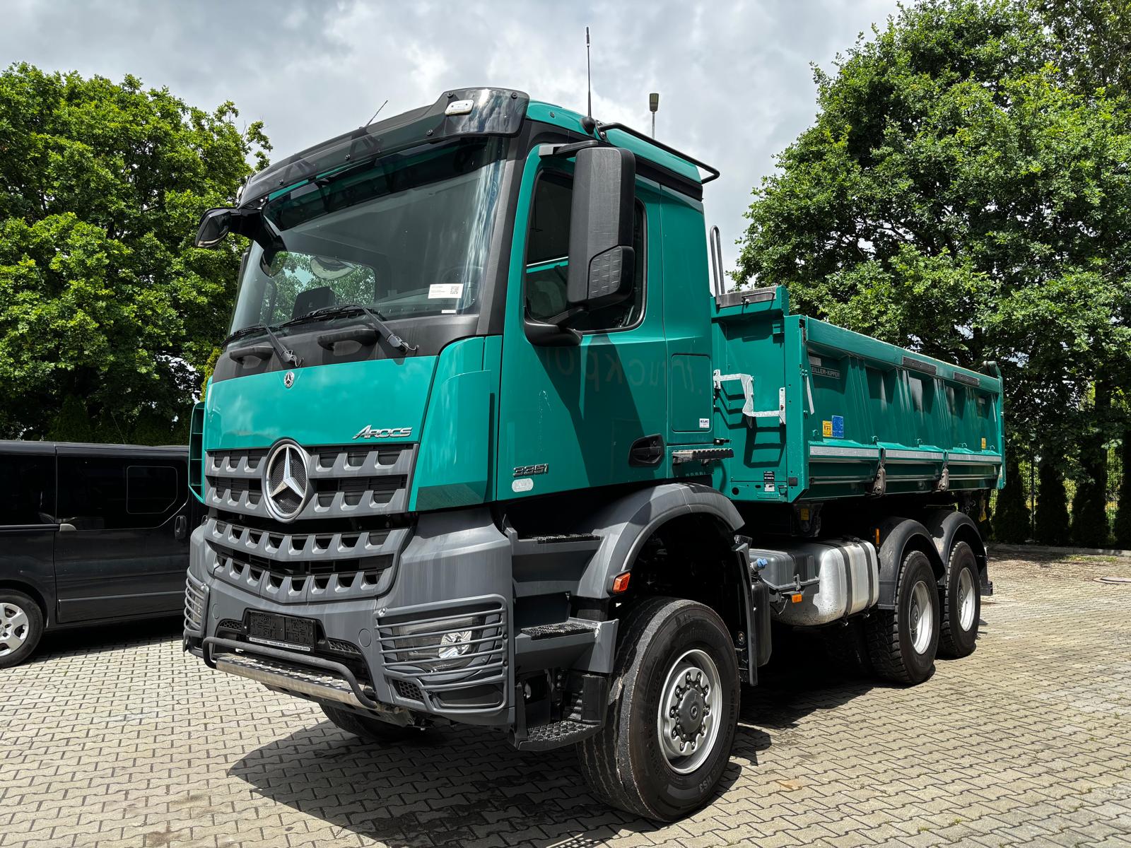 MB AROCS 3351 6x6 |WYWROTKA TRÓJSTRONNA Z BORDMATIKIEM