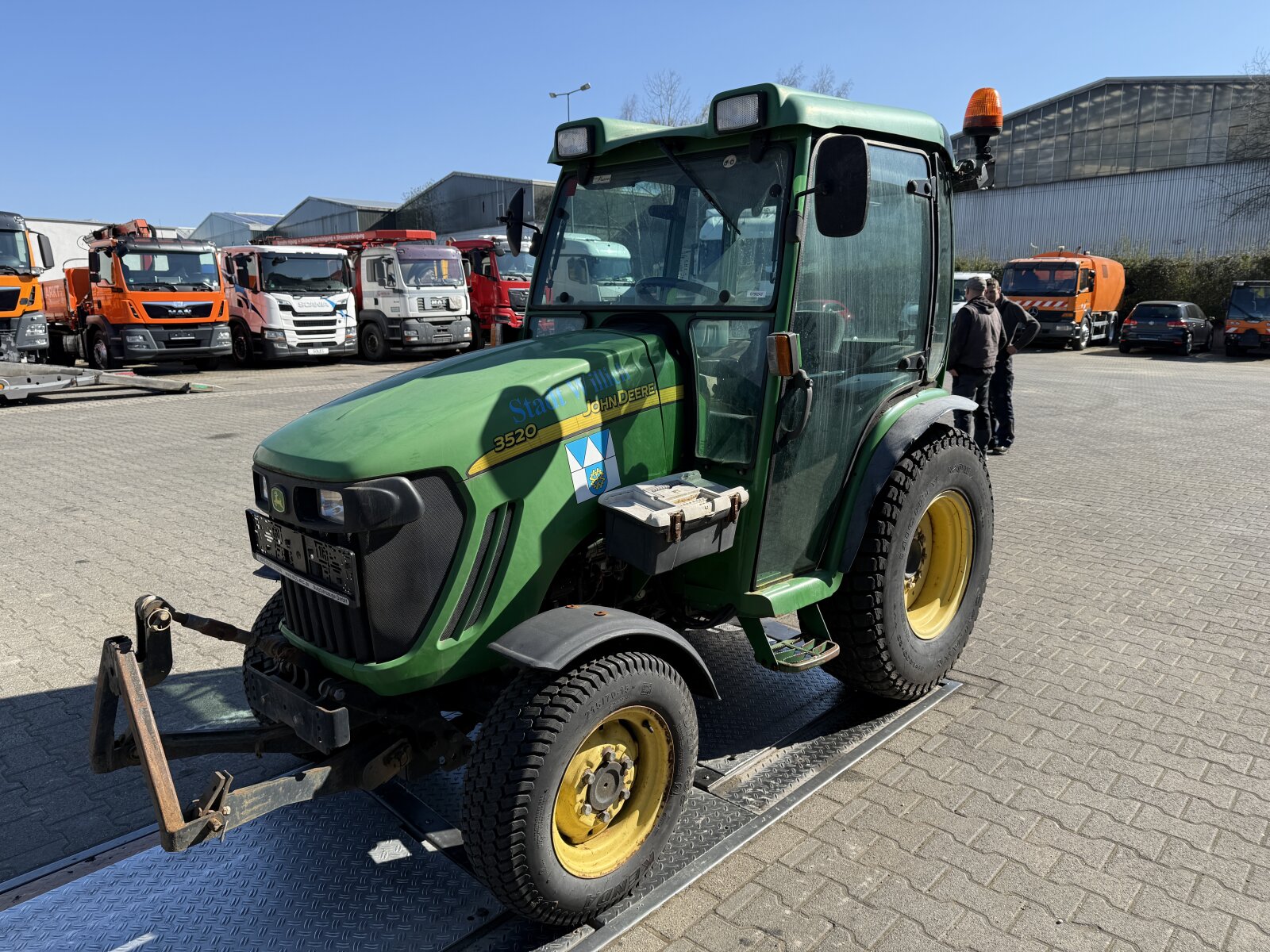 JOHN DEERE 3520 CIĄGNIK KOMUNALNY