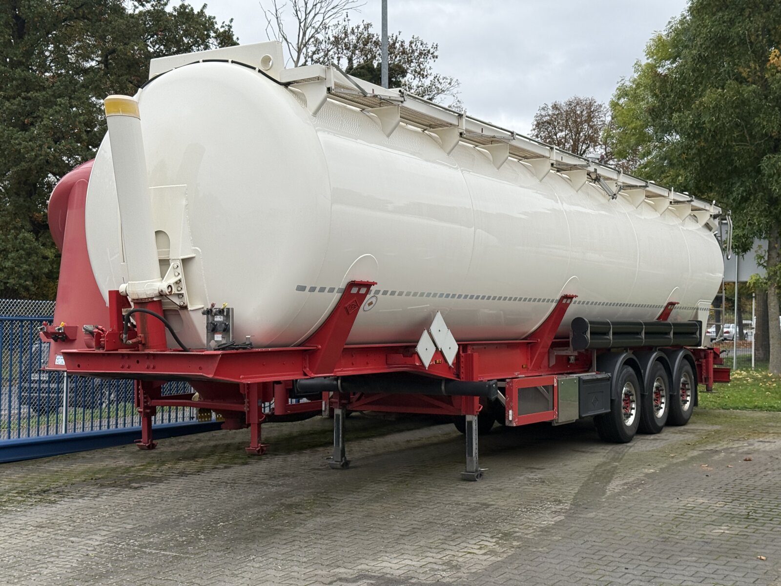 FELDBINDER KIP 66.3 NACZEPA SILOS + ADR