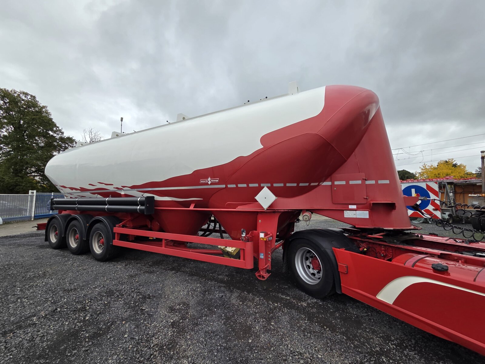 SPITZER SF 2754 NACZEPA SILOS 55m3