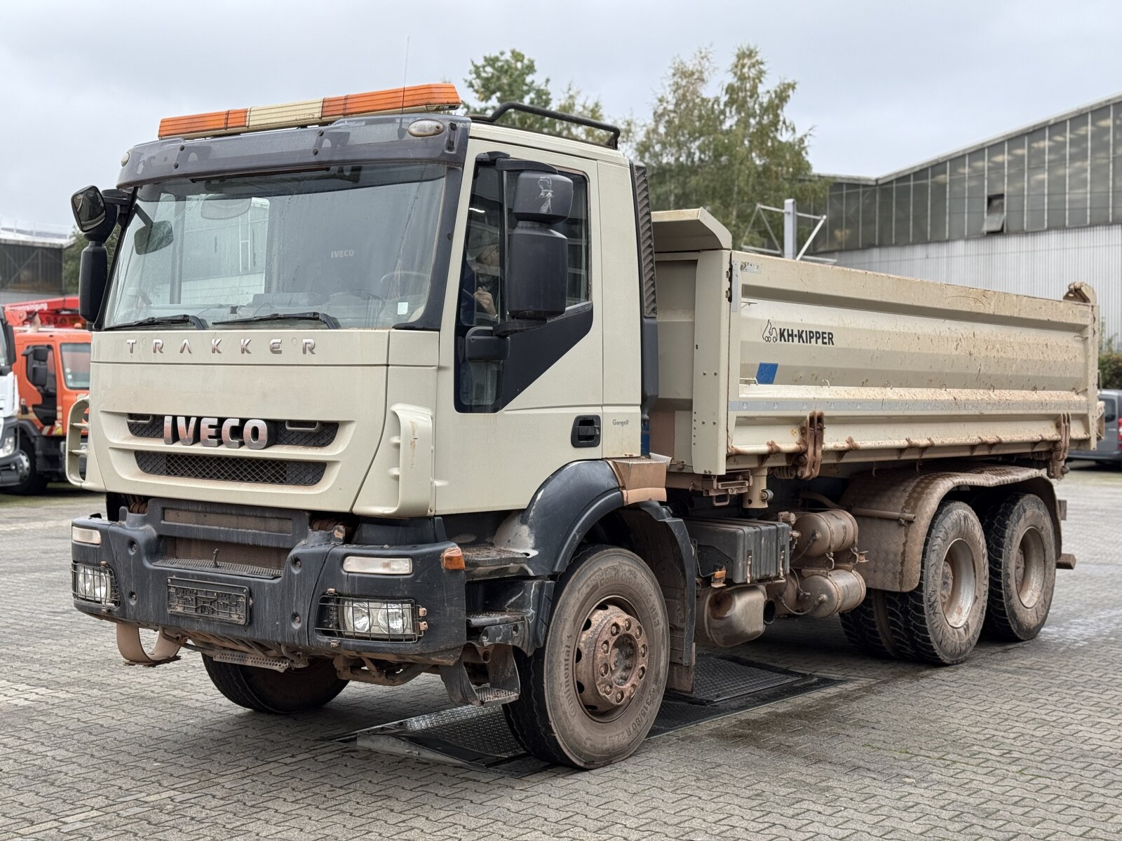 IVECO TRAKKER 410 AD260T50 6x4 WYWROTKA TRÓJSTRONNA Z BORDMATIKIEM