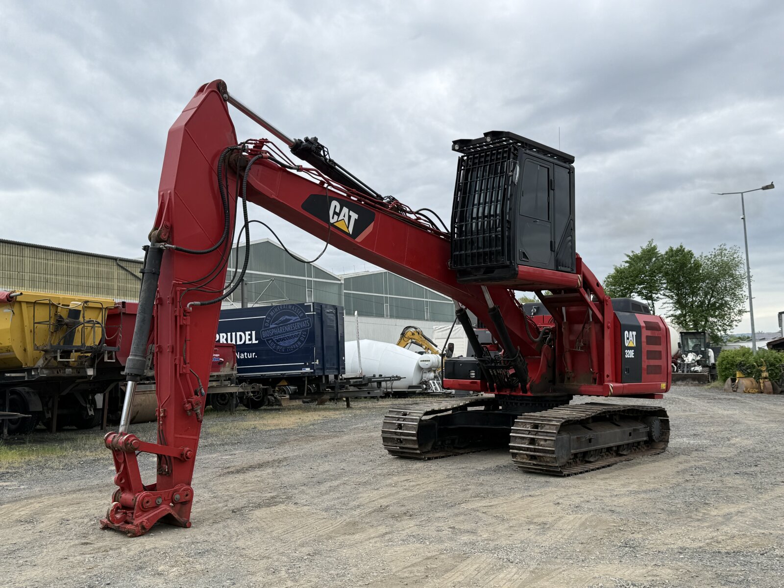 CAT 320E KOPARKA GĄSIENNICOWA PRZEŁADUNKOWA