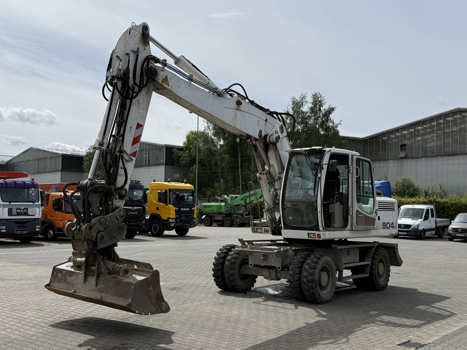 LIEBHERR A 904 C LITRONIC KOPARKA KOŁOWA