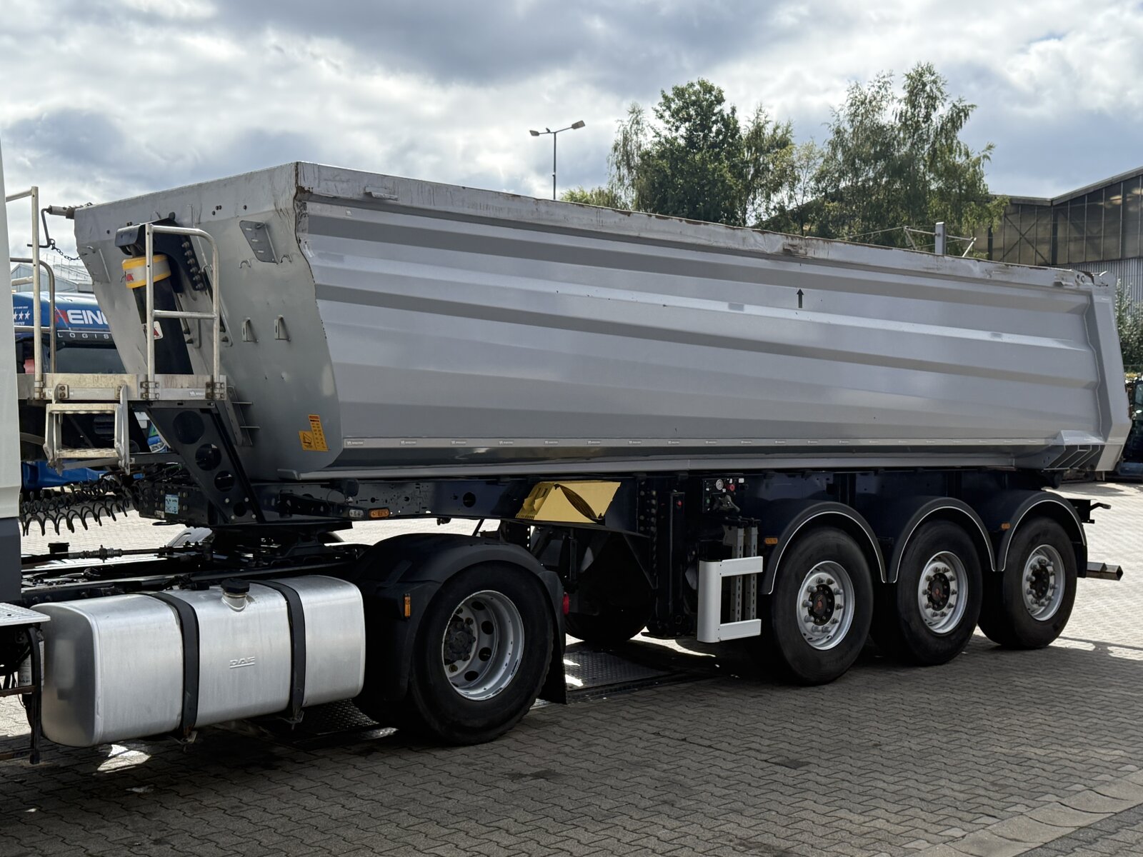 WIELTON NW3|NACZEPA WYWROTKA 28m3